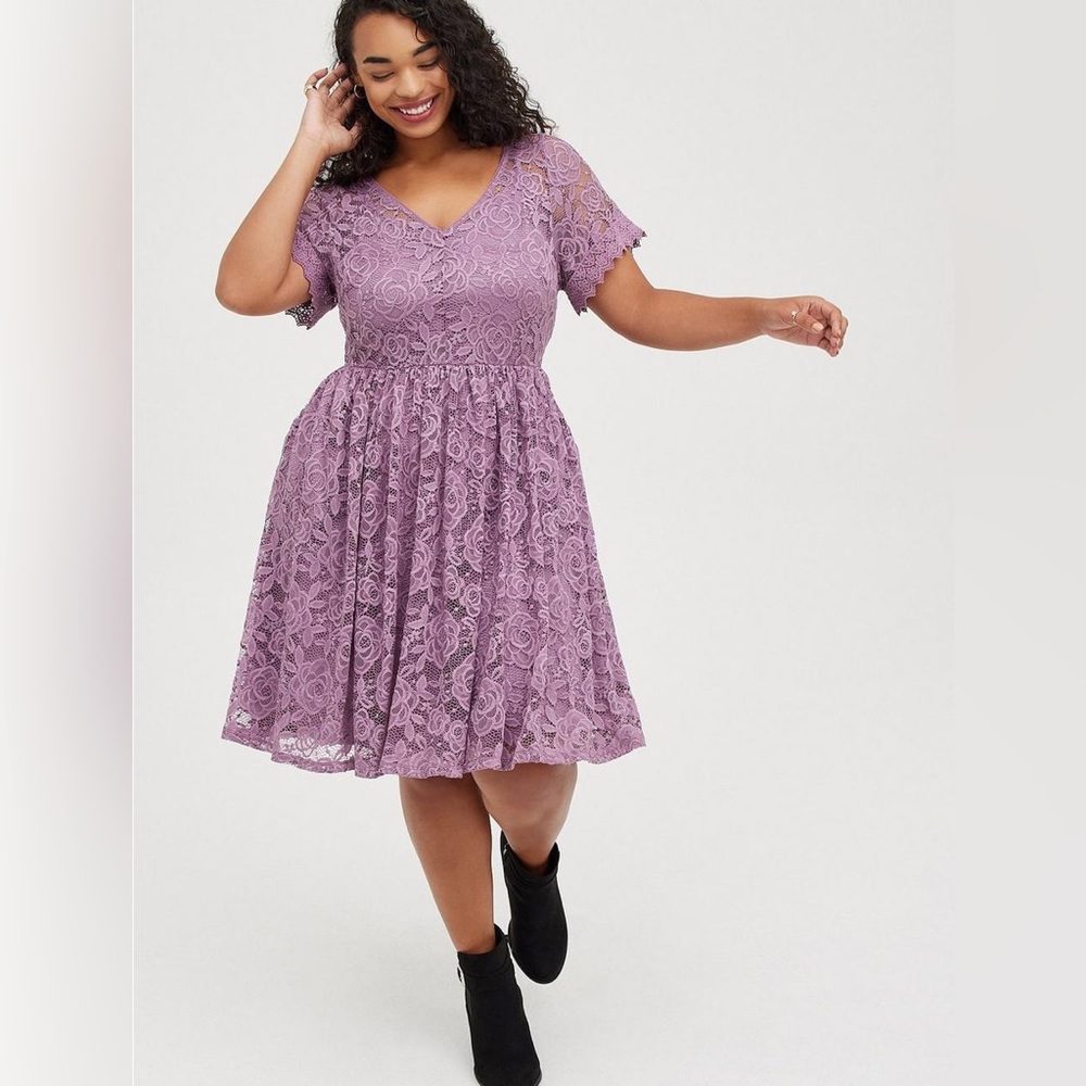 Torrid lilac lace dress NWT size 2